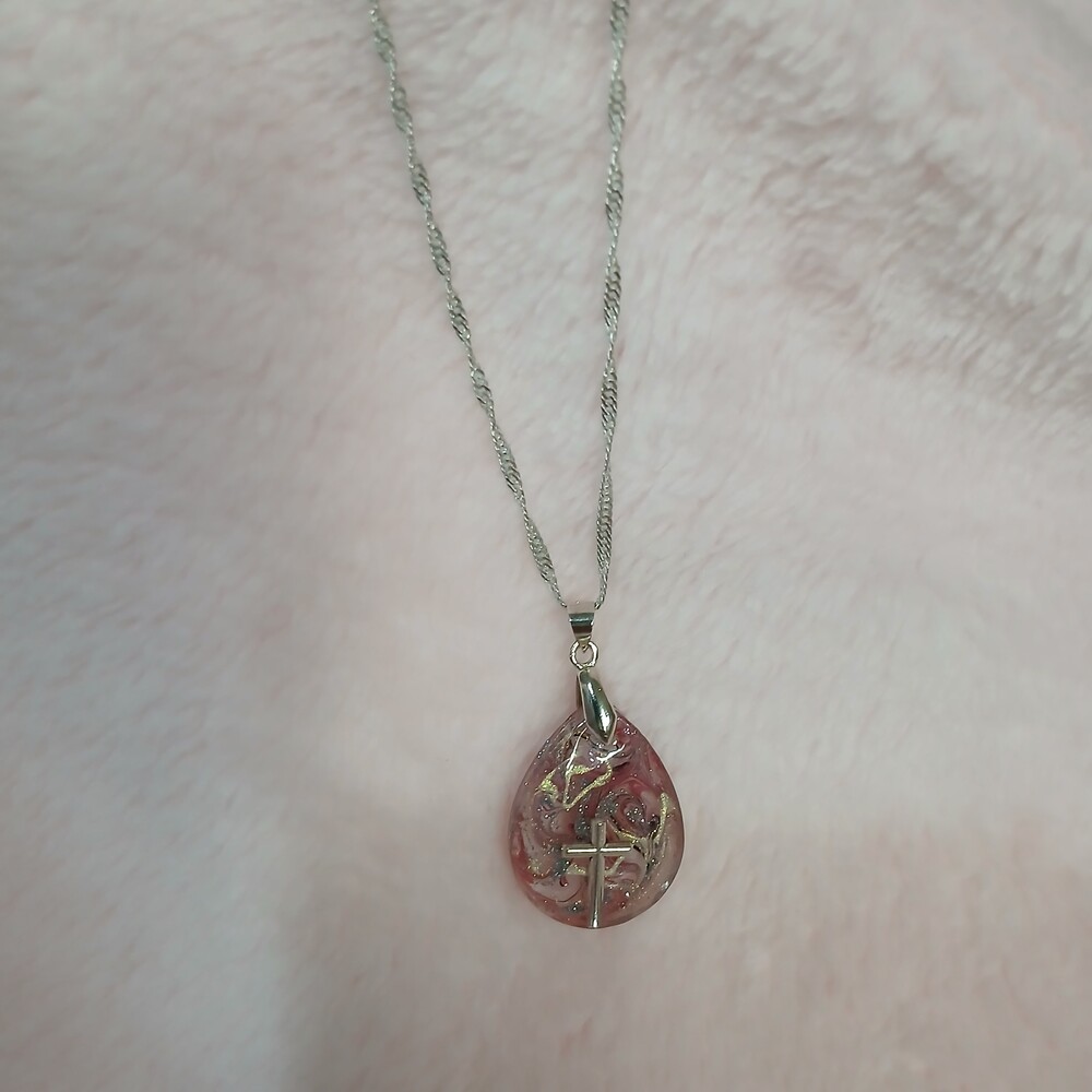 Cross Pendant Necklace - Picture 3 of 3